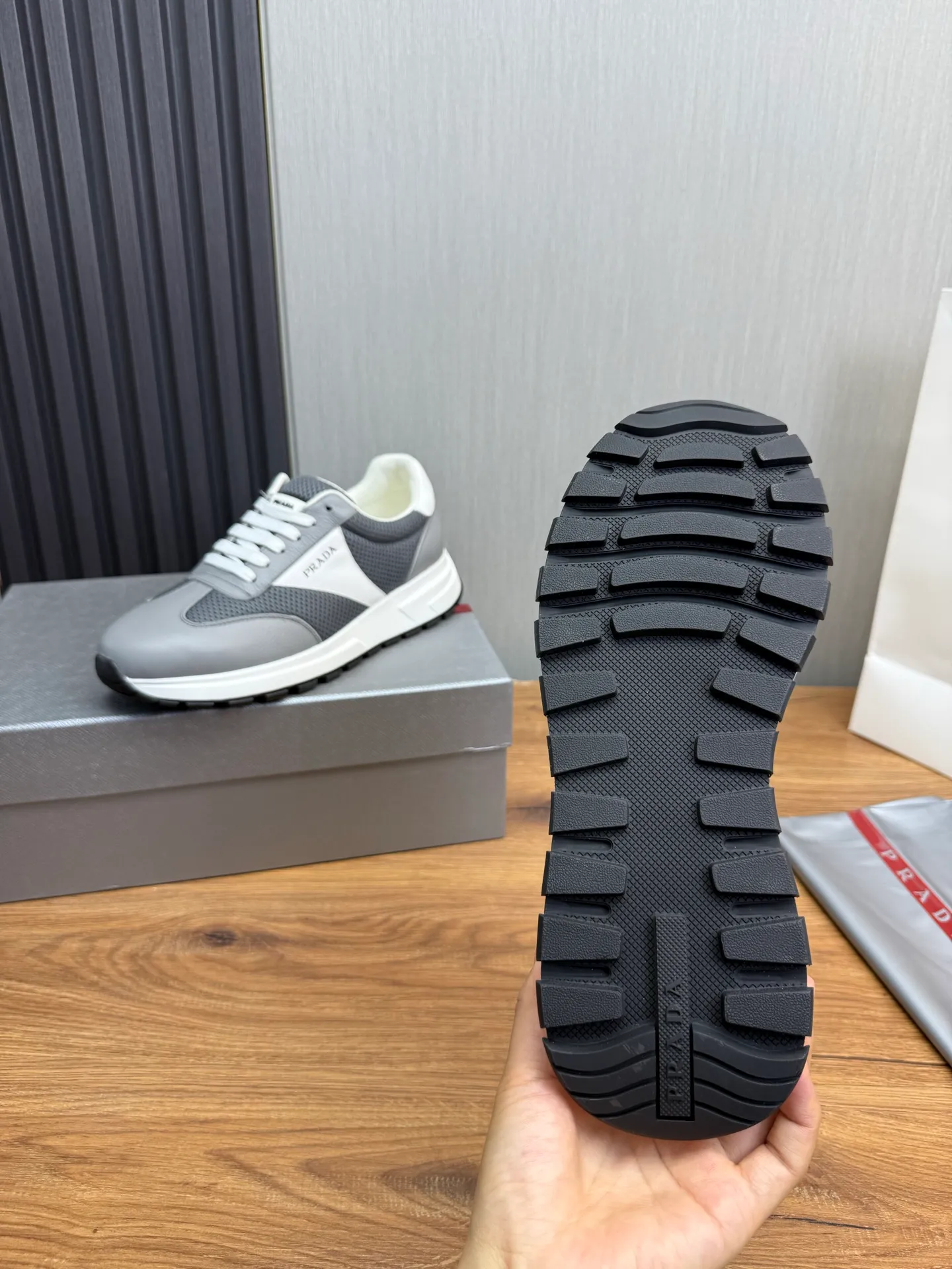 Men's shoes 💰560💰 [PRADA] Hot-selling men's shoes shipped 👏Official website synchronized ⬆️ Original cowhide fabric + cowhide lining, cowhide feet 🐮 1:1 shipment ✔️Original original bottom, 38-45 (45. Customized, non-refundable)
